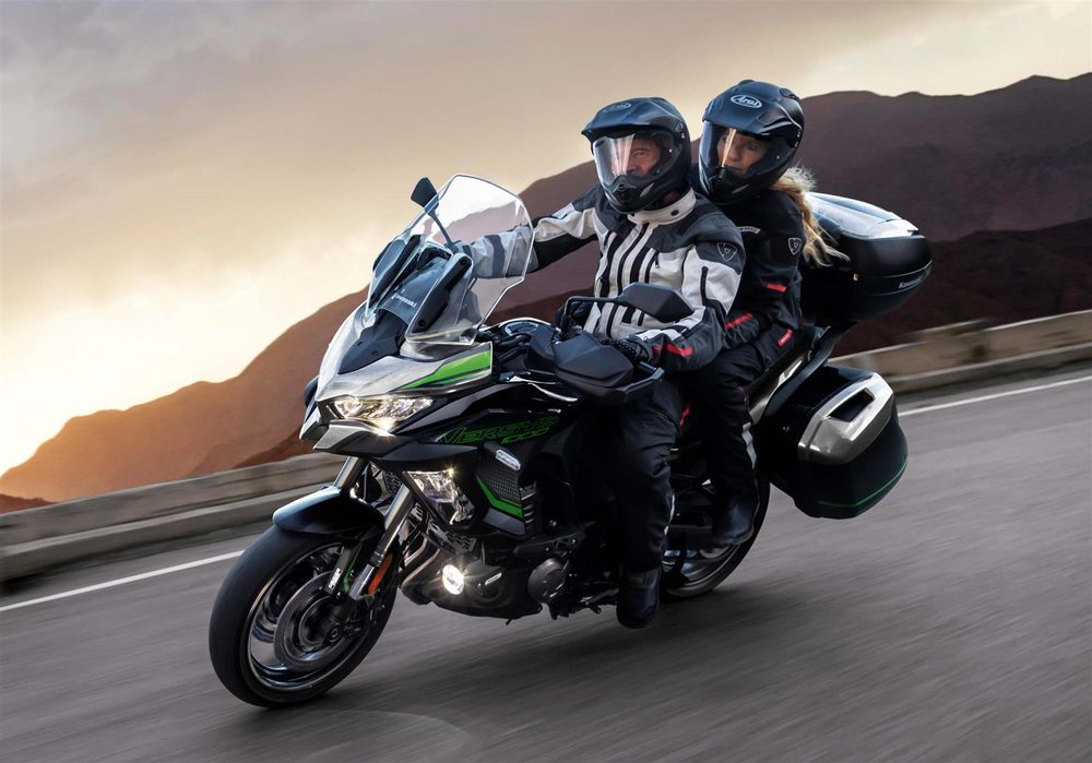 Kawasaki Versys 1000 SE černá 2024 - Kawasaki Versys 1000 SE černá 2024 - 230