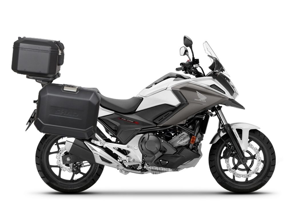 SHAD Kompletní sada černých hliníkových kufrů SHAD TERRA BLACK, 37L topcase 47L/47L boční kufry, včetně montážní sady a plotny SHAD HONDA NC 750 X