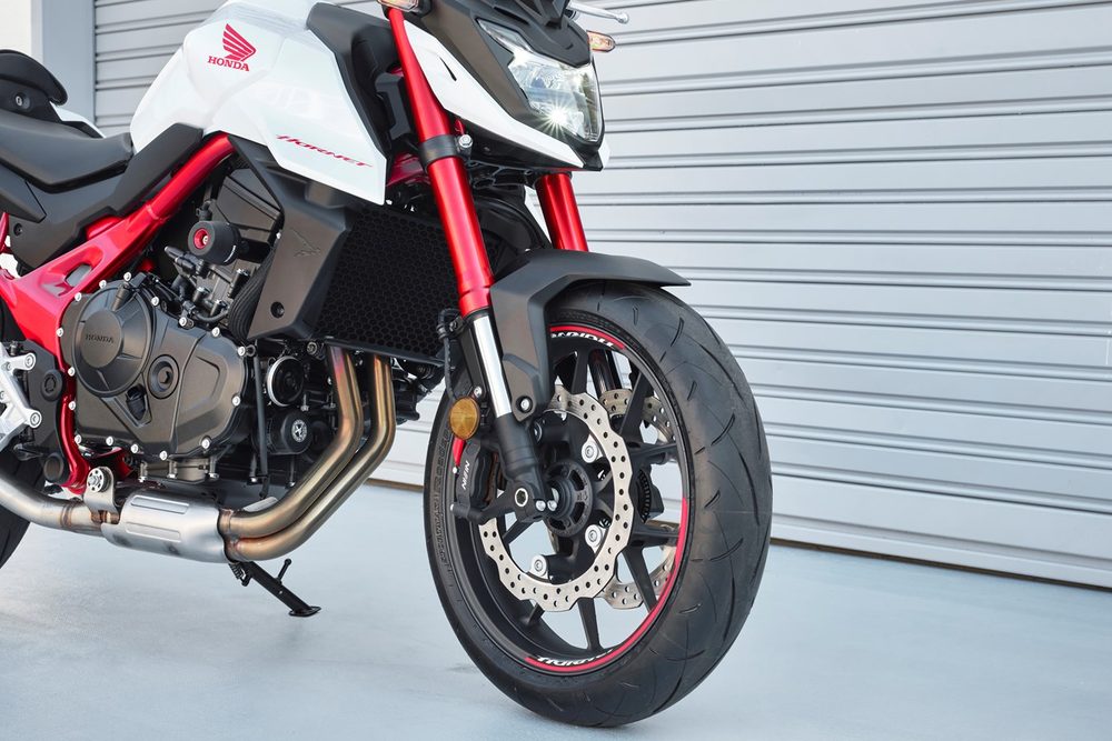 Honda CB750 Hornet - bílá perleťová - Honda CB750 Hornet - bílá perleťová 2024 - 154