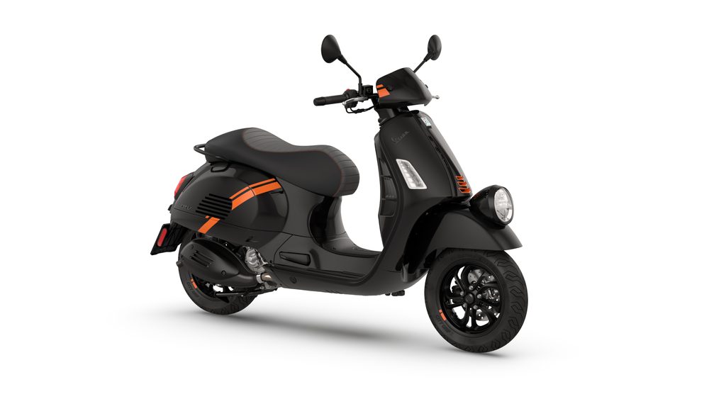 Vespa GTV 300 HPE RST ABS E5 2024 - černá