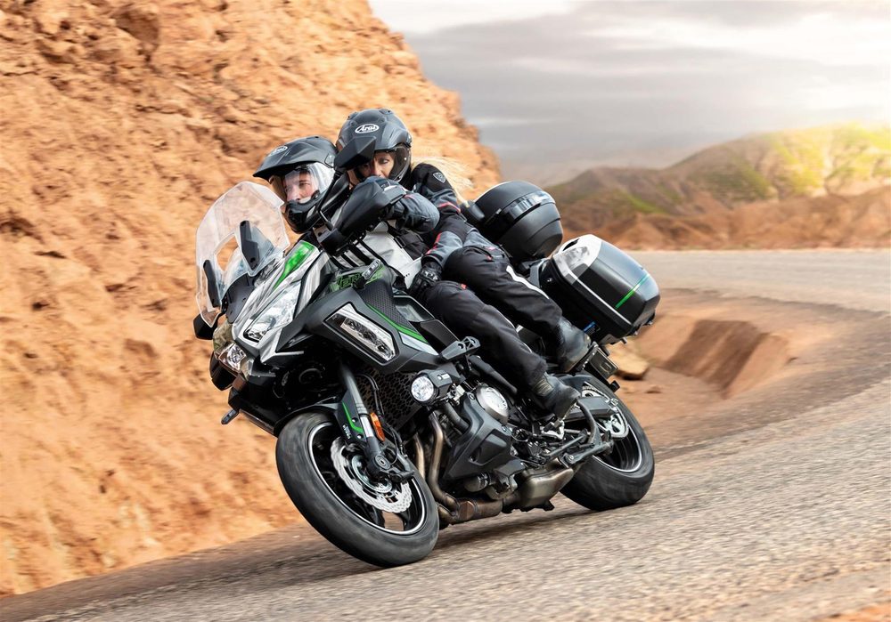 Kawasaki Versys 1000 SE černá 2024 - Kawasaki Versys 1000 SE černá 2024 - 230