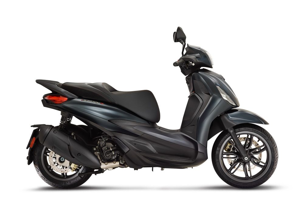 Piaggio Beverly 300 S Nero Tempesta - 	Piaggio Beverly 300 S Nero Tempesta - na objednání