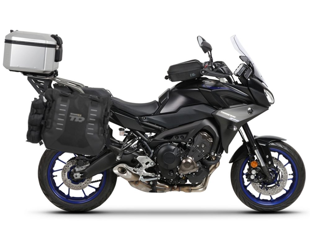 SHAD Kompletní sada bočních adventure brašen SHAD TERRA TR40 a hliníkového 37L topcase, včetně montážní sady SHAD YAMAHA MT-09 Tracer / Tracer 900