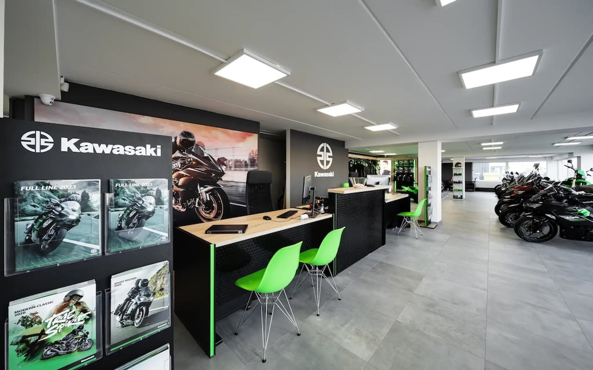 Zázemí a pracovní prostředí K2 moto