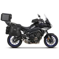 Kompletní sada bočních adventure brašen SHAD TERRA TR40 a černého hliníkového 37L topcase, včetně montážní sady SHAD YAMAHA MT-09 Tracer / Tracer 900