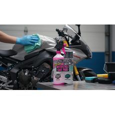 SADA "KDO MAŽE TEN JEDE" - NA MOTORKU