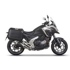 Kompletní sada bočních černých hliníkových kufrů SHAD TERRA BLACK 47L/47L, včetně montážní sady SHAD HONDA NC 750 X 2021-