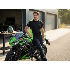 PÁNSKÉ LETNÍ MOTO RUKAVICE KAWASAKI DIJON II – ČERNÉ: CERTIFIKACE CE LEVEL 1 KP, SÍŤOVINA PRO MAXIMÁLNÍ VĚTRÁNÍ A OVLÁDÁNÍ DOTYKOVÝCH DISPLEJŮ - TEXTILNÍ RUKAVICE - NA MOTORKÁŘE