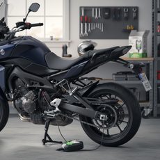 NABÍJEČKA BATERIÍ FULBAT FULLOAD 1000 FULLOAD 1000 6/12V 1A (VHODNÉ TAKÉ PRO LITHIOVÉ BATERIE) - MOTO NABÍJEČKY - NA MOTORKU