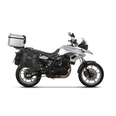 Kompletní sada bočních adventure brašen SHAD TERRA TR40 a hliníkového 55L vrchního kufru, včetně montážní sady SHAD BMW F 650 GS/ F 700 GS/ F 800 GS