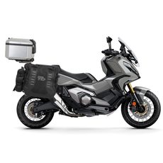 Kompletní sada bočních adventure brašen SHAD TERRA TR40 a hliníkového 48L topcase, včetně montážní sady SHAD SUZUKI DL 1000 V-Strom/ DL 1050 V-Strom