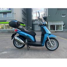 Piaggio Carnaby 300 bazar