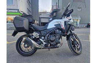 Honda NX 500 Pearl Horizon White - novinářský motocykl
