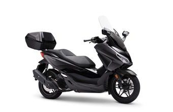 Honda Forza 125 - tmavá šedá 2025