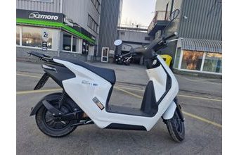 HONDA EM1 E WHITE - NOVINÁŘSKÝ MOTOCYKL - DEMO AKČNÍ MOTOCYKLY - MOTORKY