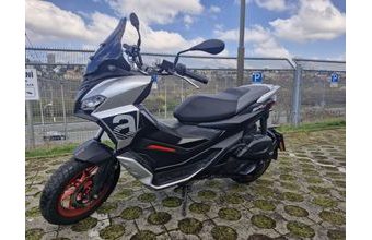 Aprilia SR GT 200 - BAZAR