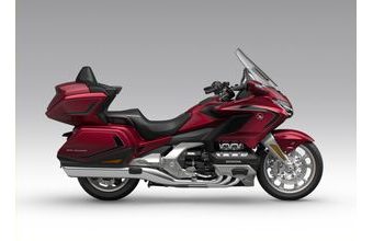 HONDA GL1800 GOLDWING TOUR - ČERVENÁ 2026 - GL1800 GOLD WING TOUR - MOTORKY