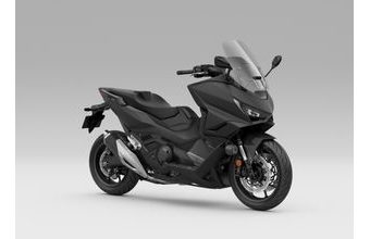 Honda Forza 750 - černá 2025