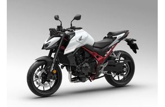 Honda CB750 Hornet - bílá 2025