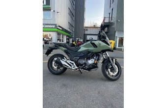 Honda NC750 X zelená - novinářský motocykl