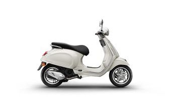 VESPA PRIMAVERA 125 E5+ - BÍLÁ 2026 - PRIMAVERA - SKÚTRY