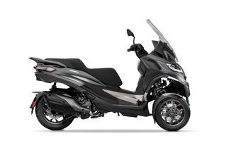 PIAGGIO MP3 530 HPE EXCLUSIVE E5+ GRIGIO TITANIO MATT 2025 - MP3 - SKÚTRY