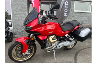 Moto Guzzi V100 Mandello Rosso Magma DEMO