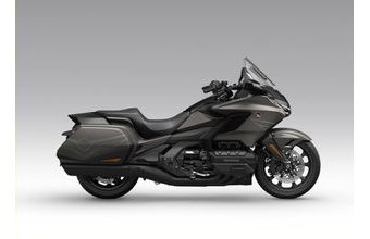 HONDA GL 1800 GOLDWING - MATNÁ ČERNÁ 2026 - GL1800 GOLD WING - MOTORKY