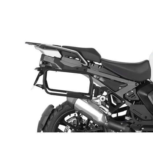 KOMPLETNÍ SADA BOČNÍCH HLINÍKOVÝCH KUFRŮ SHAD TERRA 36L/47L, VČETNĚ MONTÁŽNÍ SADY SHAD BMW R 1300 GS ADVENTURE - SADY - NA MOTORKU