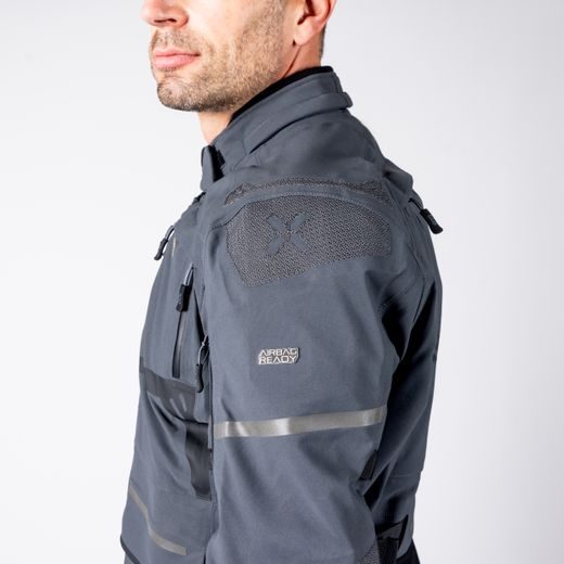 BUNDA IXS TOURSTER-GTX 1.0 – TMAVĚ ŠEDÁ (ZKRÁCENÁ): 3-VRSTVÝ GORE-TEX® LAMINÁT, CERTIFIKACE AAA A SUPERFABRIC® - TEXTILNÍ BUNDY - NA MOTORKÁŘE