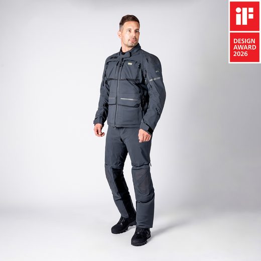 BUNDA S LAMINOVANOU MEMBRÁNOU IXS TOURSTER-GTX 1.0 – TMAVĚ ŠEDÁ: GORE-TEX® 3-LAYER, SUPERFABRIC® A NEJVYŠŠÍ OCHRANA AAA - TEXTILNÍ BUNDY - NA MOTORKÁŘE