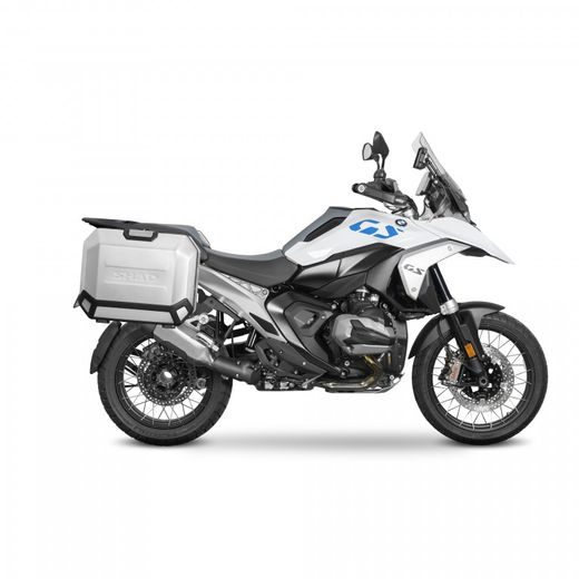 KOMPLETNÍ SADA BOČNÍCH HLINÍKOVÝCH KUFRŮ SHAD TERRA 36L/47L, VČETNĚ MONTÁŽNÍ SADY SHAD BMW R 1300 GS - SADY - NA MOTORKU