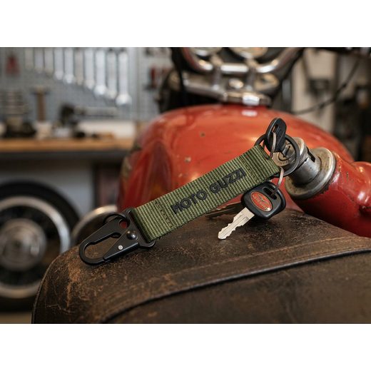 KLÍČENKA MOTO GUZZI ZELENÁ - DÁRKY PRO FANOUŠKY MOTO GUZZI - NA MOTORKÁŘE
