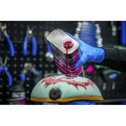 OLEJ NA VZDUCHOVÉ FILTRY MUC-OFF 20156 1L - PROVOZNÍ TEKUTINY - NA MOTORKU