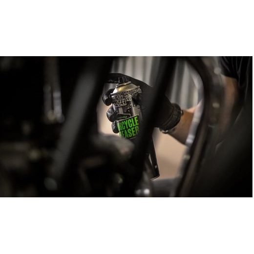 BIOLOGICKY ODBOURATELNÝ ODMAŠŤOVAČ MUC-OFF 648 500ML - MOTO KOSMETIKA - NA MOTORKU