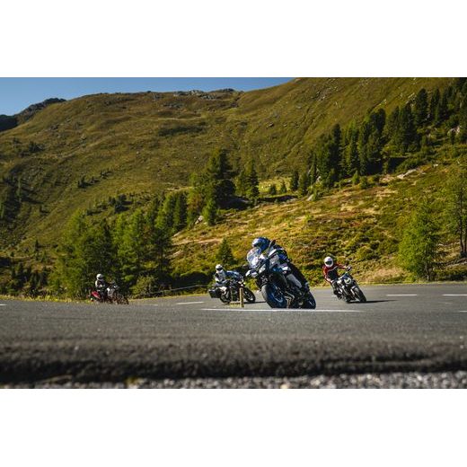 BLUETOOTH HEADSET PRO UZAVŘENÉ A OTEVŘENÉ PŘILBY INTERPHONE U-COM16 - INTERKOMY - NA MOTORKÁŘE