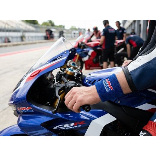 HONDA POTÍTKO NA ZÁPĚSTÍ HRC RACING - MODRÁ 2026 - DÁRKY PRO FANOUŠKY HONDA - NA MOTORKÁŘE