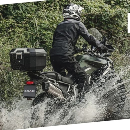 VRCHNÍ KUFR NA MOTORKU SHAD TERRA TR46 D0TR46100 ČERNÁ - HORNÍ KUFRY - NA MOTORKU