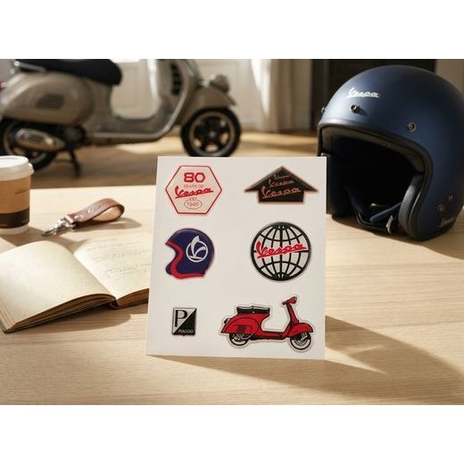 VESPA 80TH SADA NÁŠIVEK GLOBO - FABER - DÁRKY PRO FANOUŠKY VESPA - NA MOTORKÁŘE