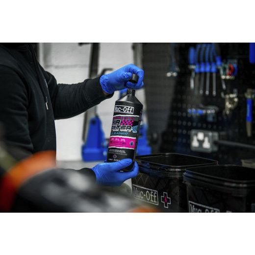 MUC-OFF ČISTIČ VZDUCHOVÉHO FILTRU 1 L - ČIŠTĚNÍ - NA MOTORKU