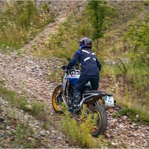 BUNDA GS TROPHY GORE-TEX - TEXTILNÍ BUNDY - NA MOTORKÁŘE