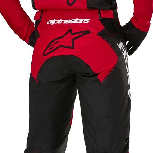 KALHOTY RACER ICONIC HONDA KOLEKCE, ALPINESTARS (ČERVENÁ/ČERNÁ/MODRÁ/BÍLÁ) 2024 - MOTOKROSOVÉ KALHOTY - NA MOTORKÁŘE