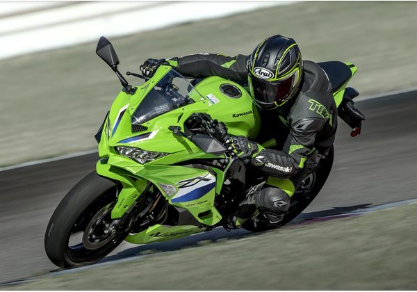 KAWASAKI NINJA ZX-4RR - ZELENÁ 2026