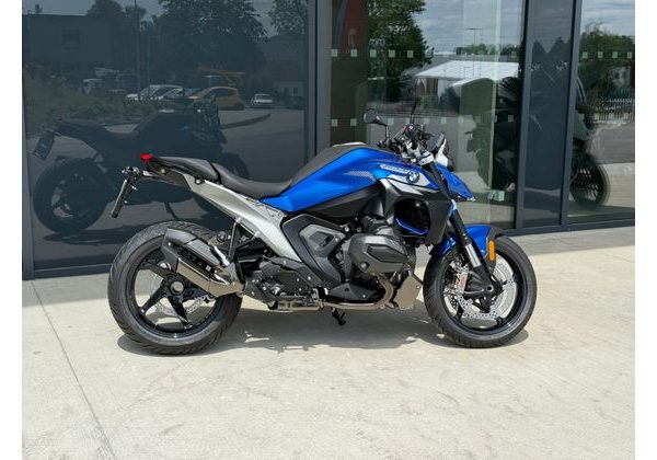 BMW R 1300 R (AKČNÍ SKLADOVÝ MODEL – RACINGBLUE 2026) - AKČNÍ SKLADOVKY - MOTORKY