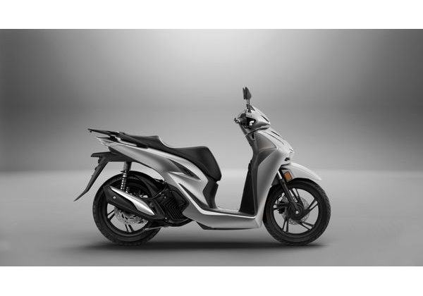 HONDA SH125 SMART TOP BOX - STŘÍBRNÁ 2026 - SH125 - SKÚTRY