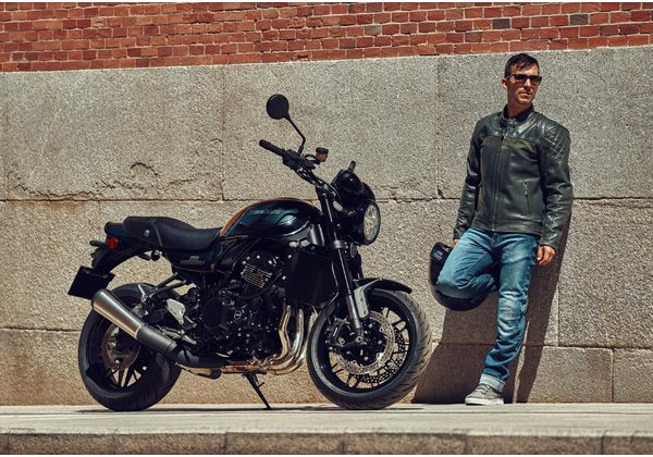 KAWASAKI Z900RS - BLACK BALL EDITION (70 KW) 2026 - CLASSICS & CRUISERS - MOTORKY