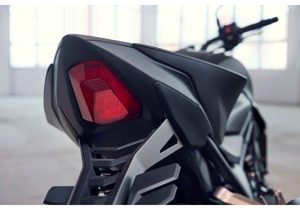 HONDA CB1000 HORNET SP - ČERNÁ 2025 - CB1000 HORNET - MOTORKY