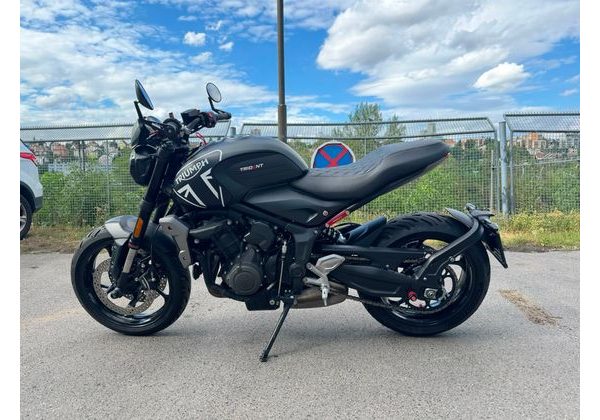TRIUMPH TRIDENT 660 BAZAR - MOTOBAZAR