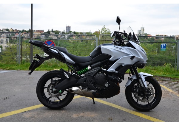 KAWASAKI VERSYS 650 WHITE BAZAR