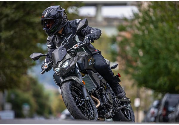 KAWASAKI Z500 - ŠEDÁ 2026 - SUPERNAKED - MOTORKY